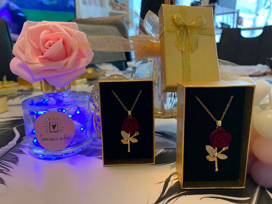 Collier rose rouge (plaqué or 18K)