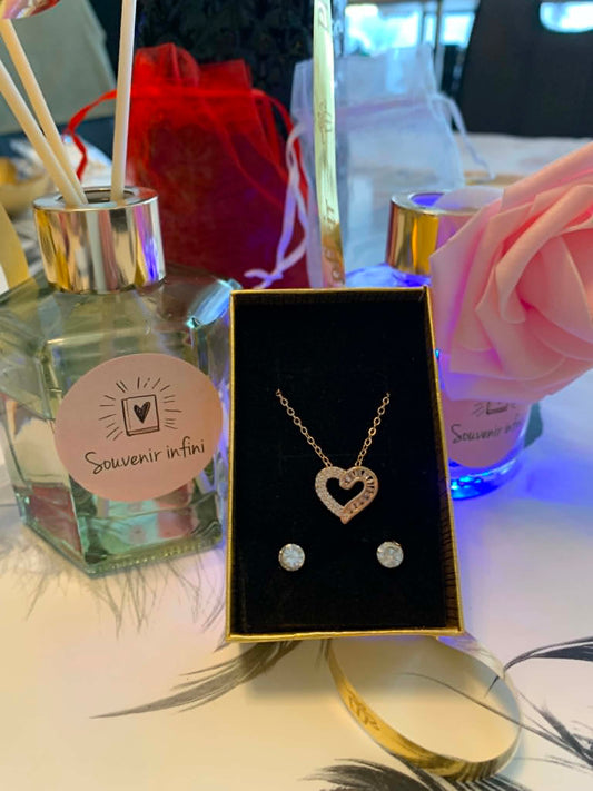Collier coeur doré et strass et boucle d'oreille (dernier exemplaire*)