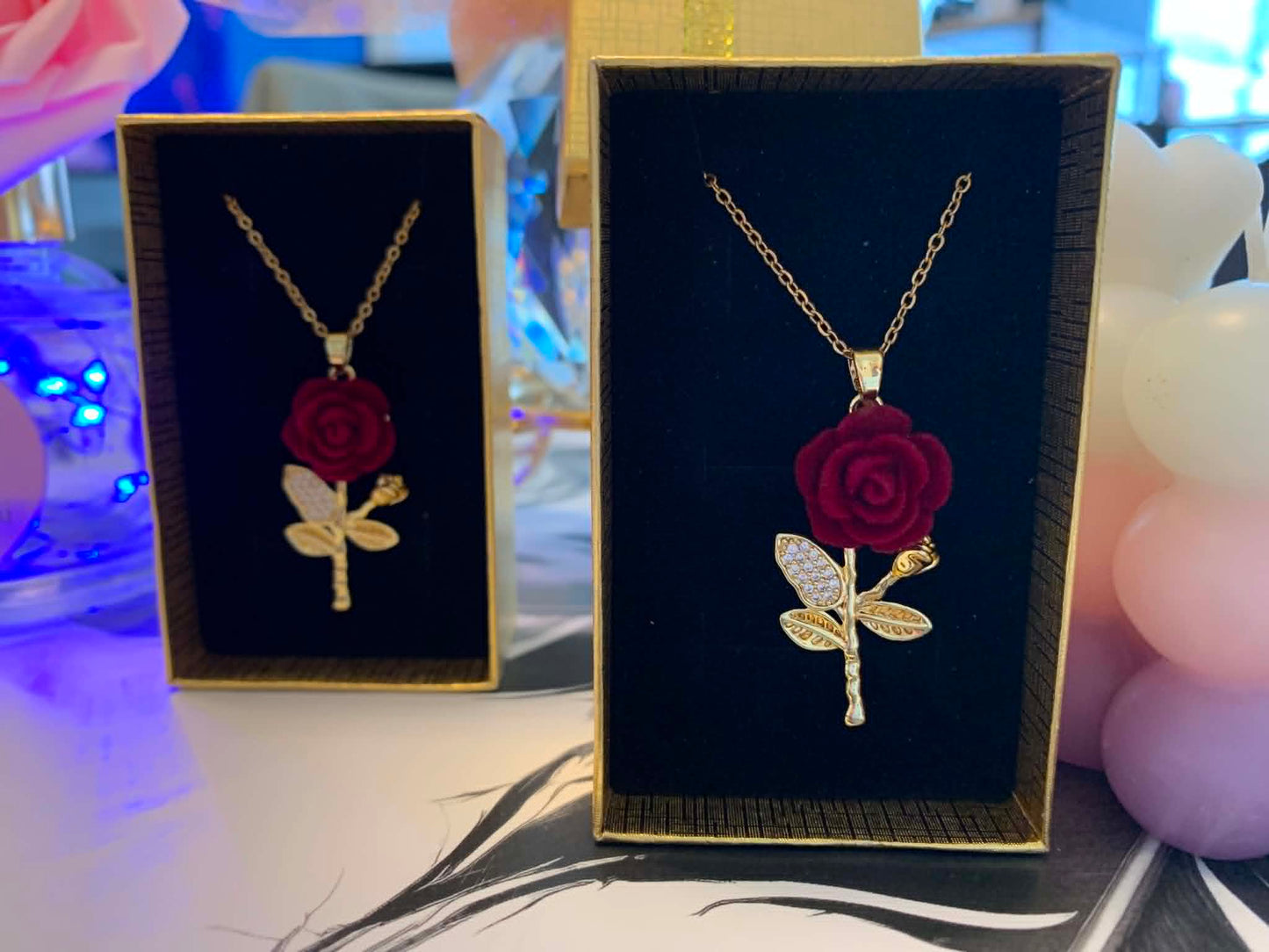 Collier rose rouge (plaqué or 18K)