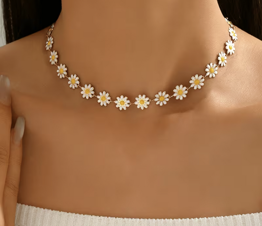 Collier marguerites dorées – Souvenir Infini  (acier inoxydable plaqué or)